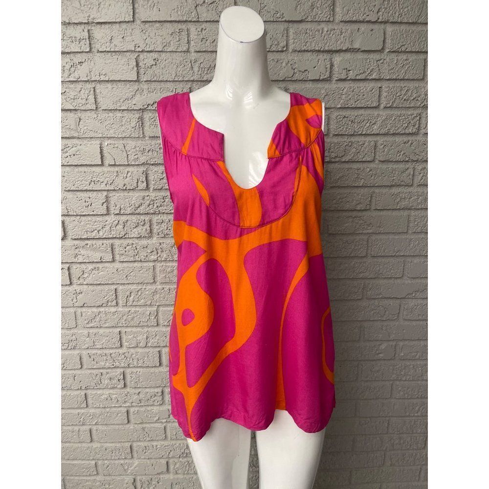 Escapada Sleeveless U Neckline Blouse Size M